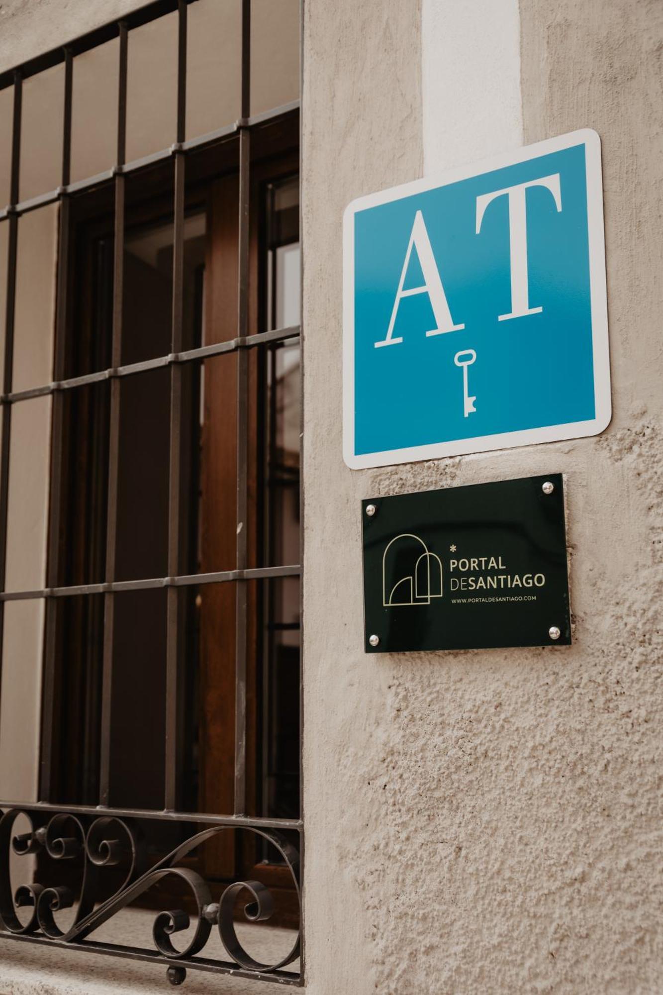 Portal De Santiago Apartment Caceres Exterior photo